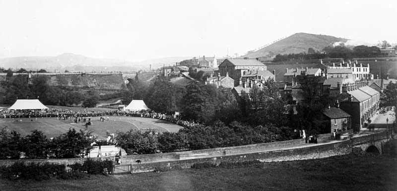 Athletic sports day, recreation ground