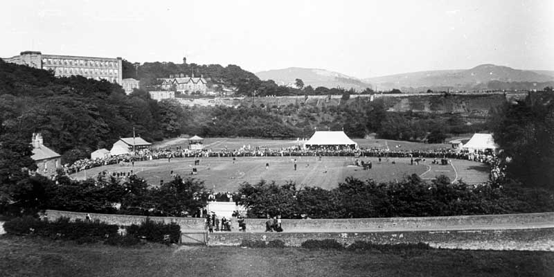 Athletic sports day, recreation ground