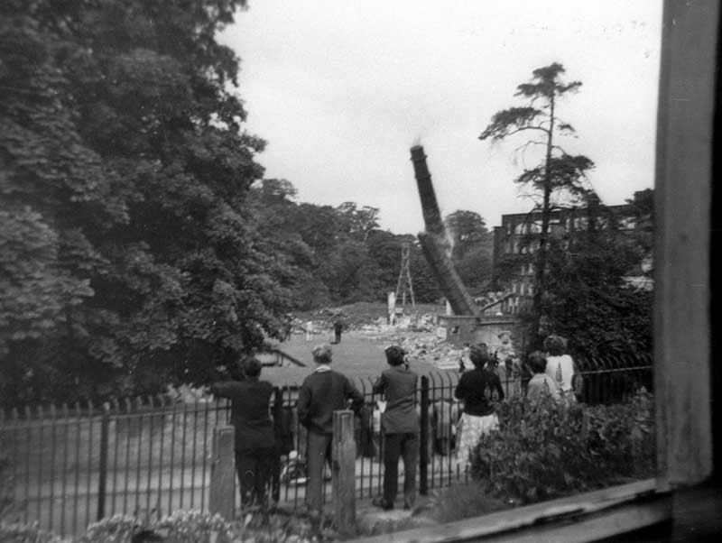 Demolition of Oliver’s mill chimney