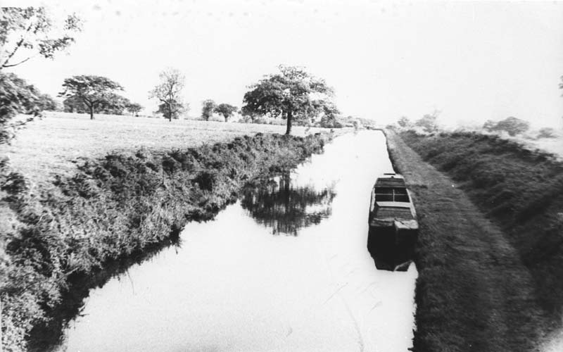Canal boat at Bosley